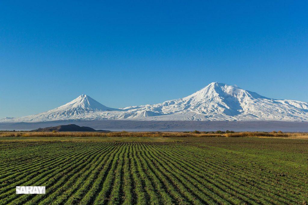 تحتوي هذه الصورة على سمة alt فارغة؛ اسم الملف هو Mount_Ararat_from_Artashat_28mm-1024x683.jpg