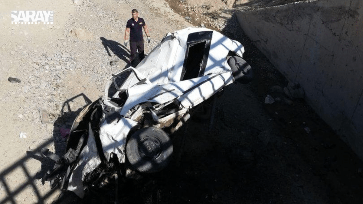وفاة سائق أثناء سقوط سيارته من على الجسر