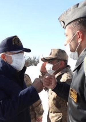 وزير الدفاع التركي