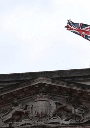 خبراء بريطانيون