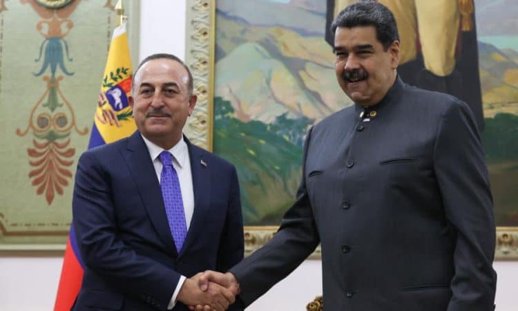 وزير الخارجية التركي في  فنزويلا لتعزيز العلاقات